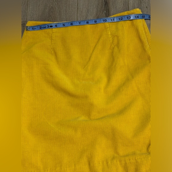 Anthropologie Maeve Yellow Corduroy skirt. Size 4 - Picture 5 of 7